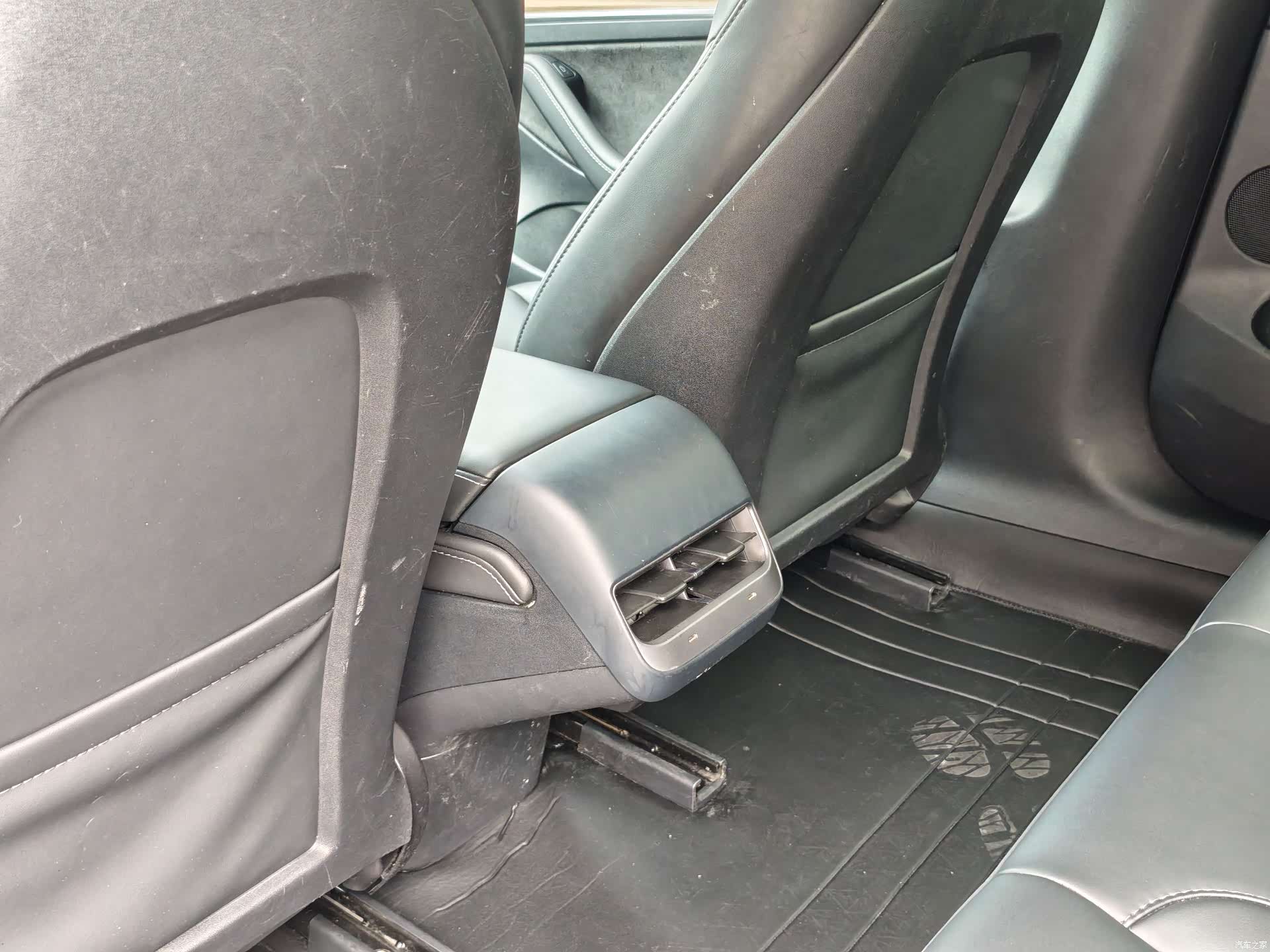 Tesla Model 3, 2023 17