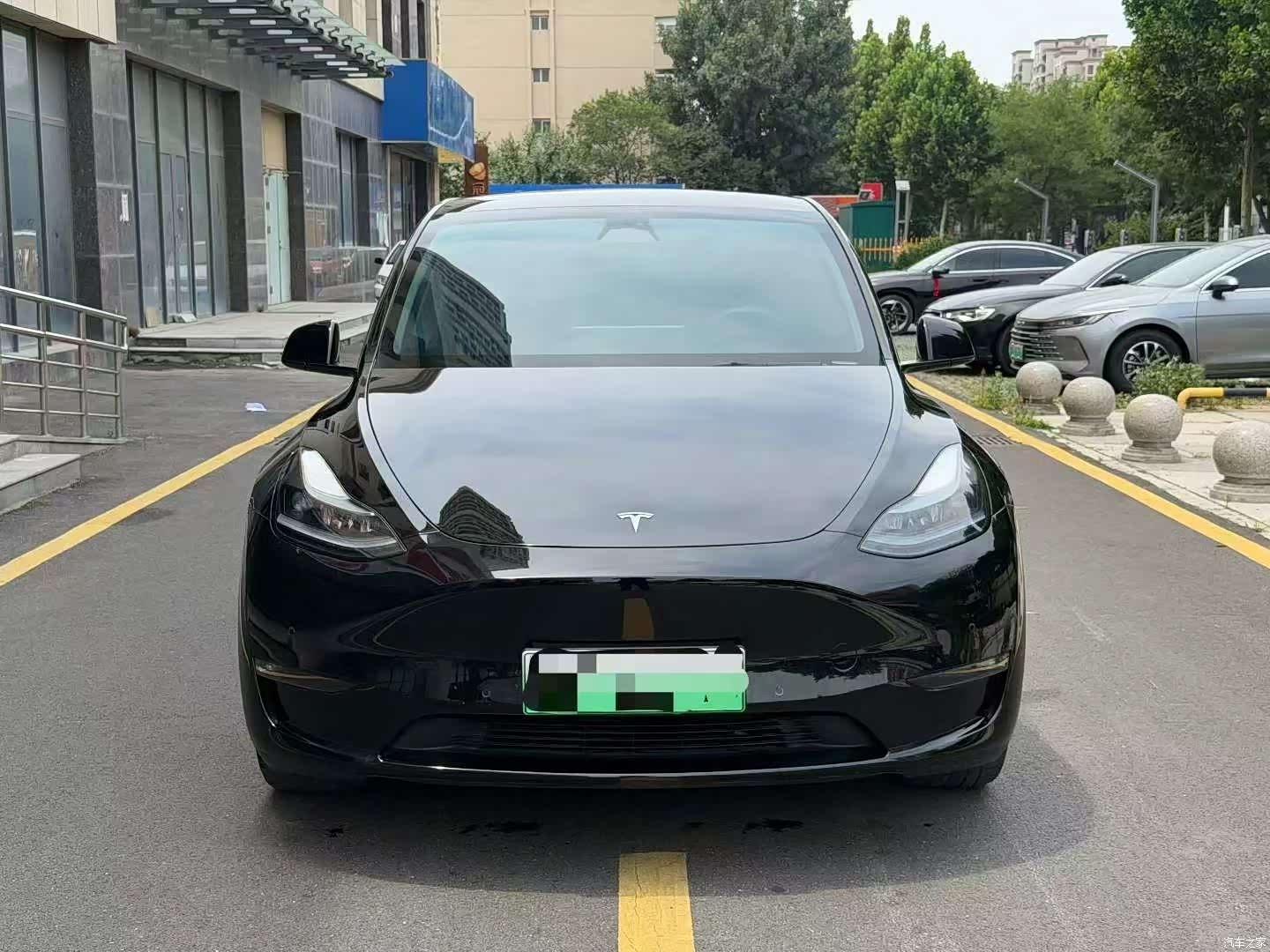 Tesla Model Y, 2023 2