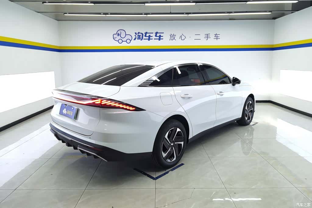 Geely Galaxy L6, 2026 3