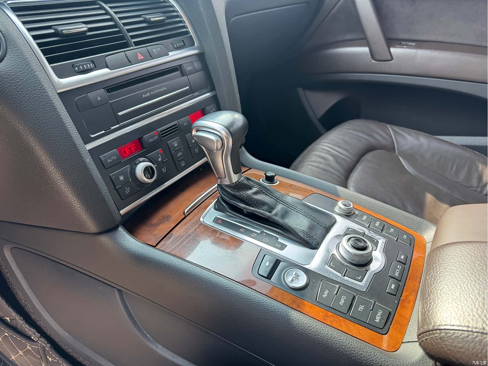 Audi Q7, 2015 9
