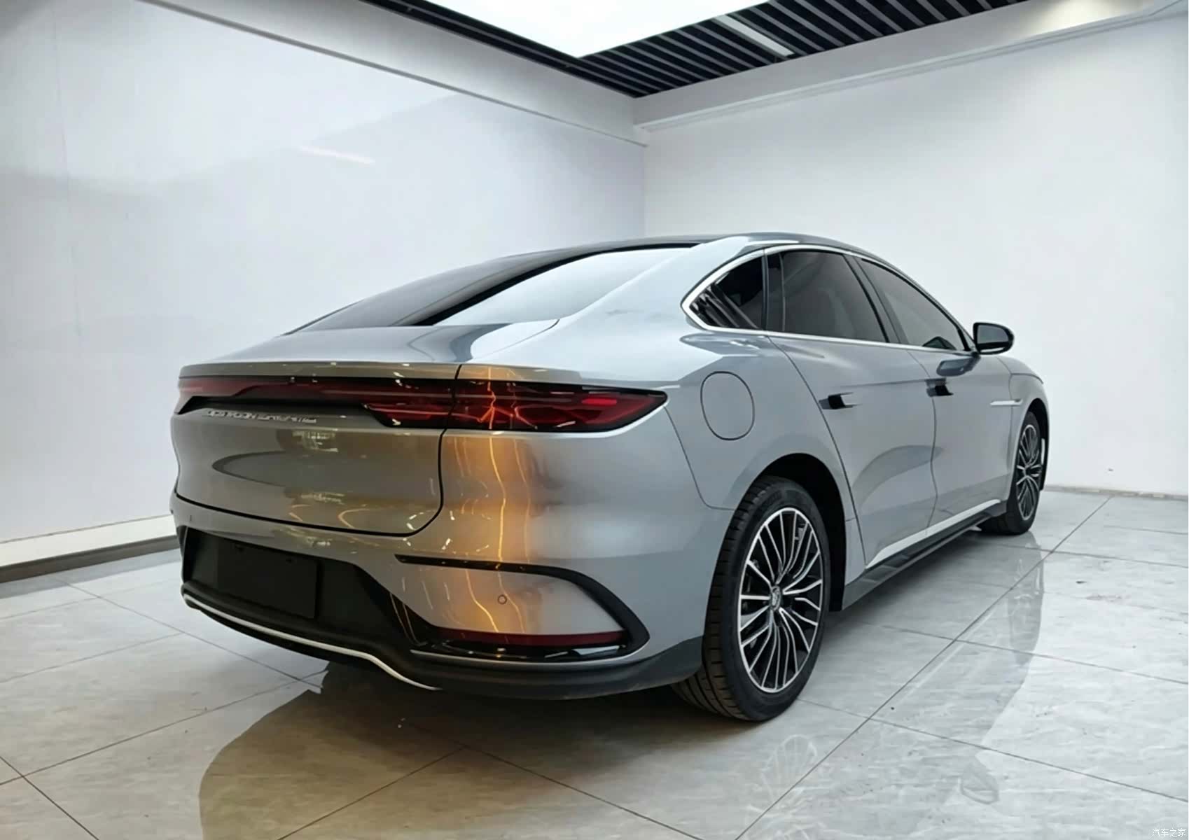 BYD Han, 2022 4