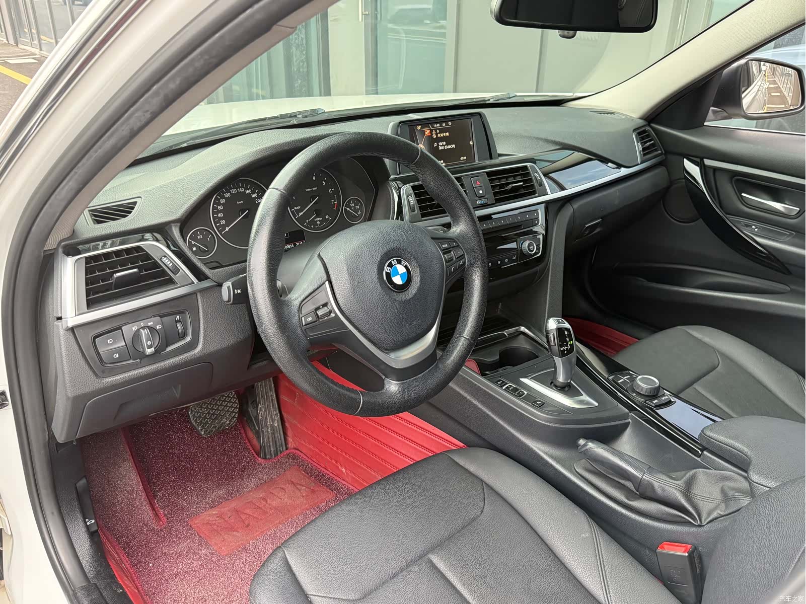 BMW 3 Series, 2017 все фото