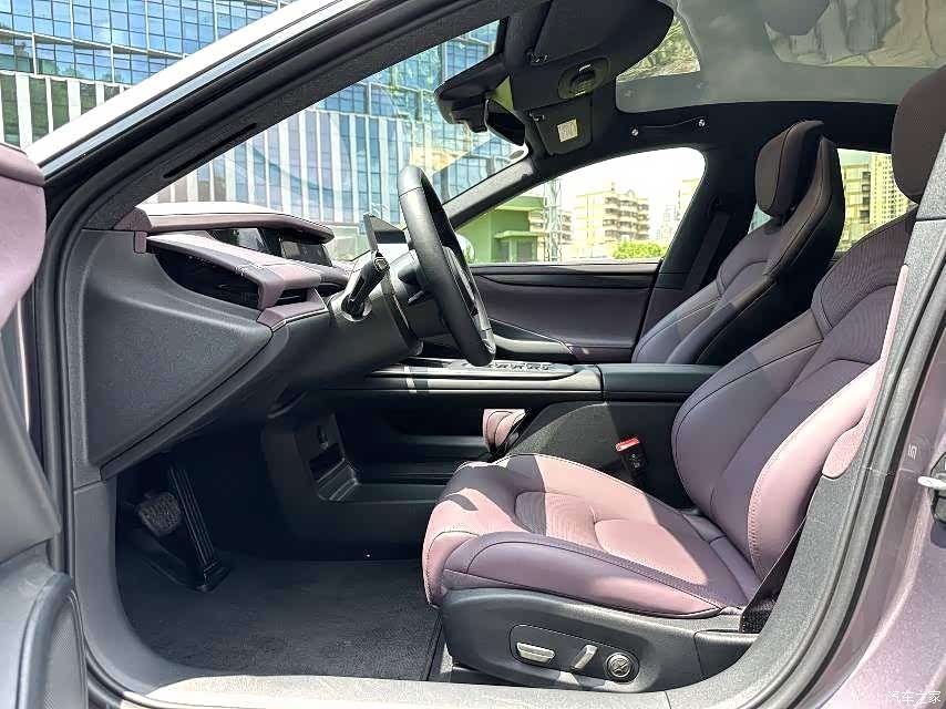 Xiaomi SU7, 2025 6
