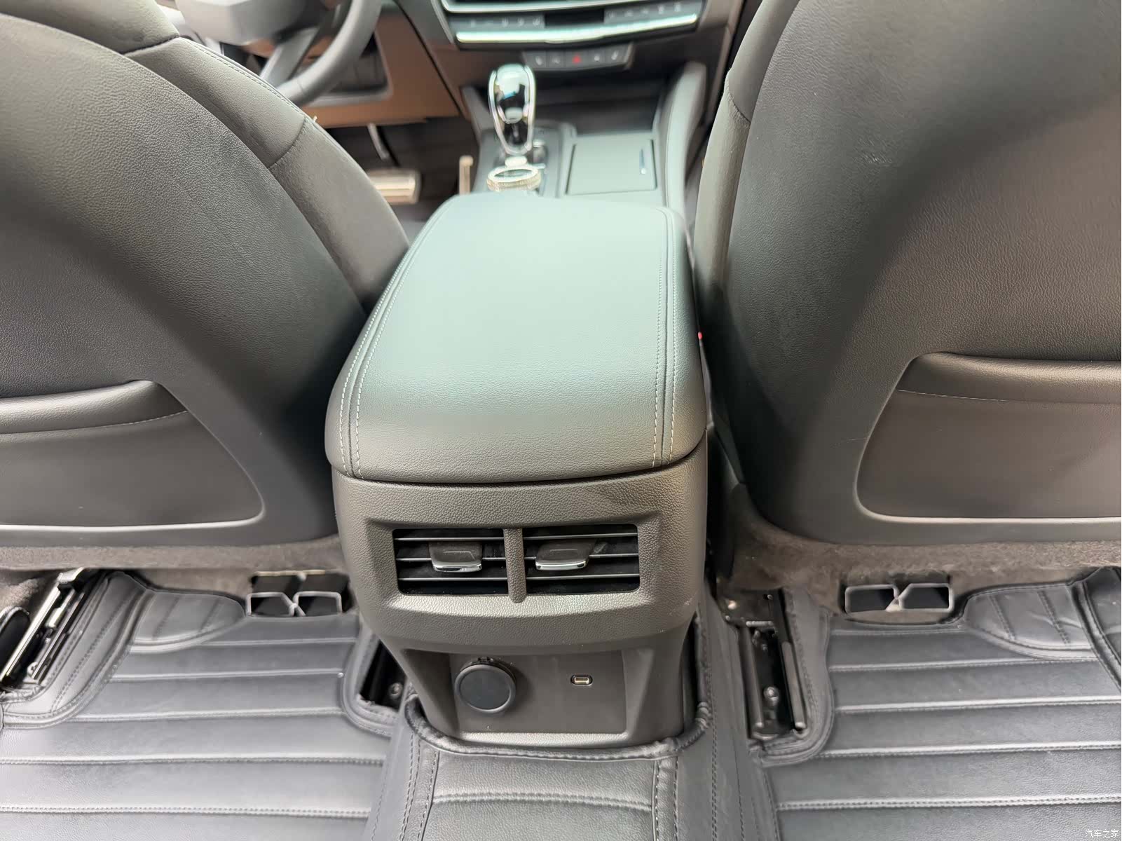 Cadillac CT5, 2023 29