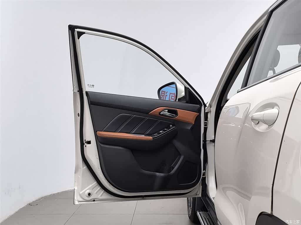 BAIC X35, 2016 8
