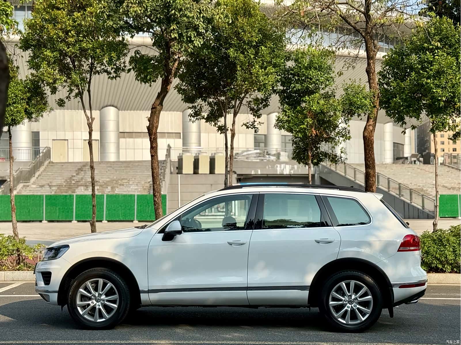 Volkswagen Touareg, 2016 все фото