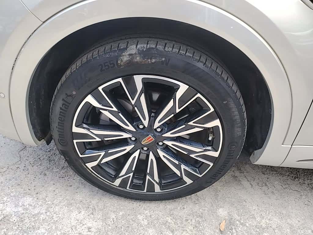 Hongqi HS5, 2023 23