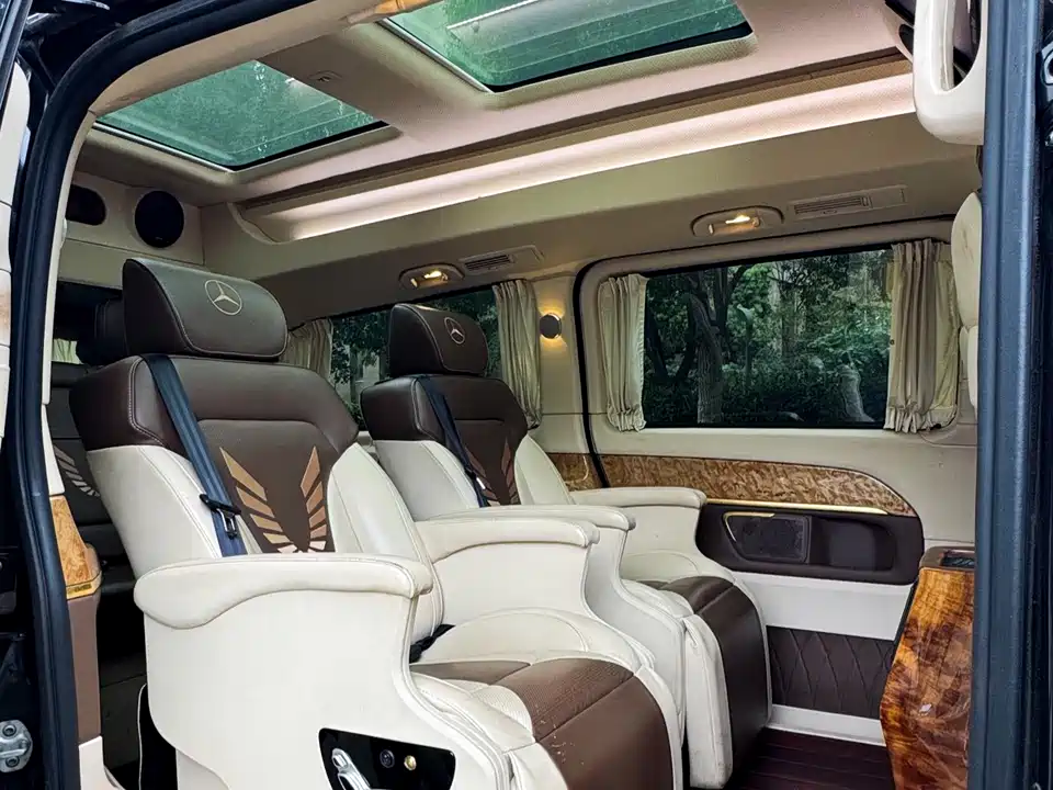 Mercedes-Benz V-class