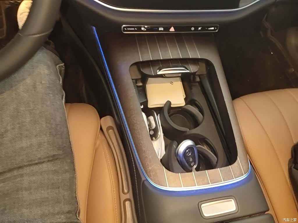 Mercedes-Benz E-Class, 2025 14