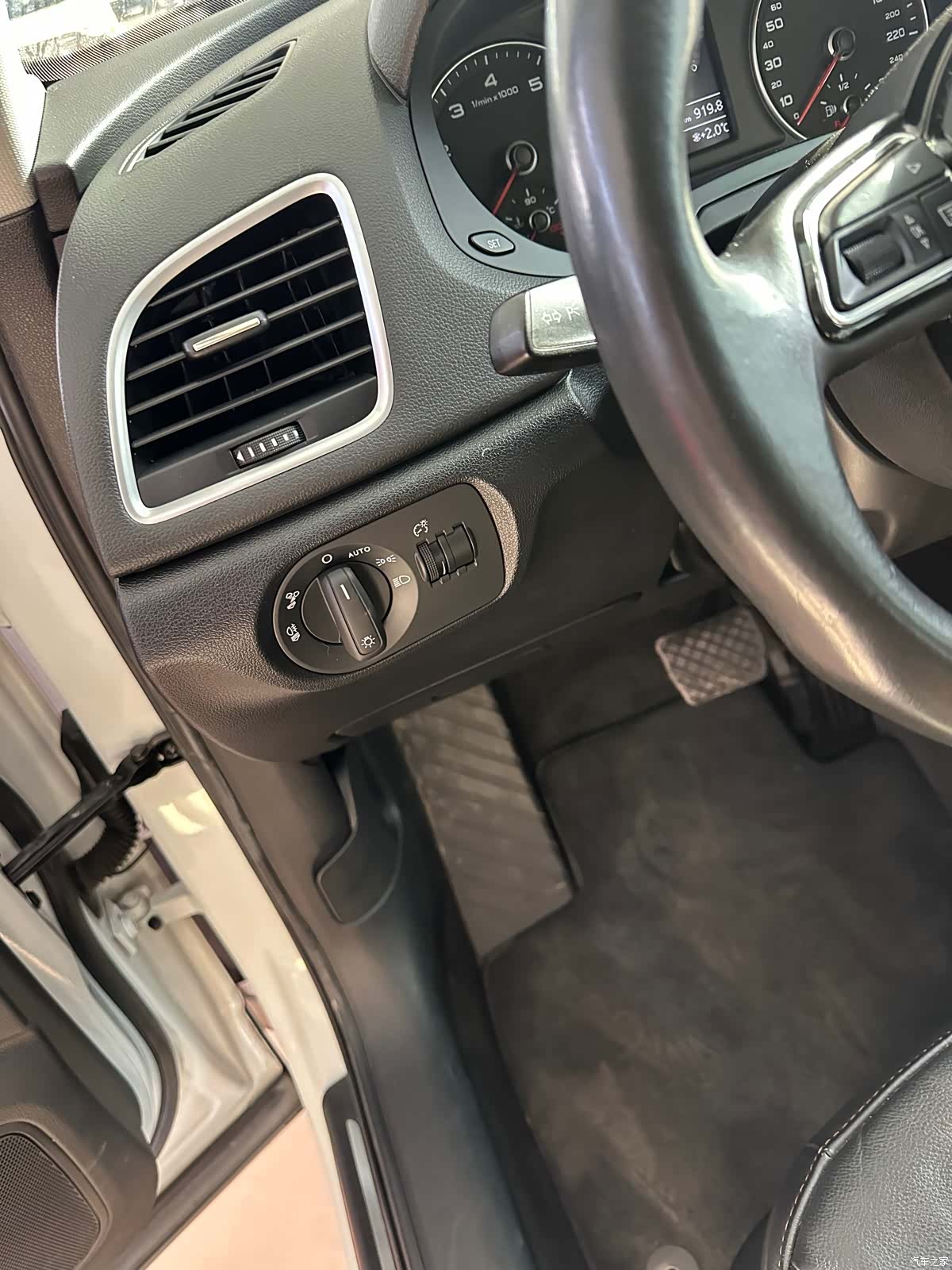 Audi Q3, 2018 11