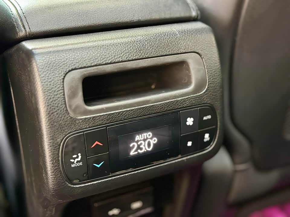 Jeep Grand Commander