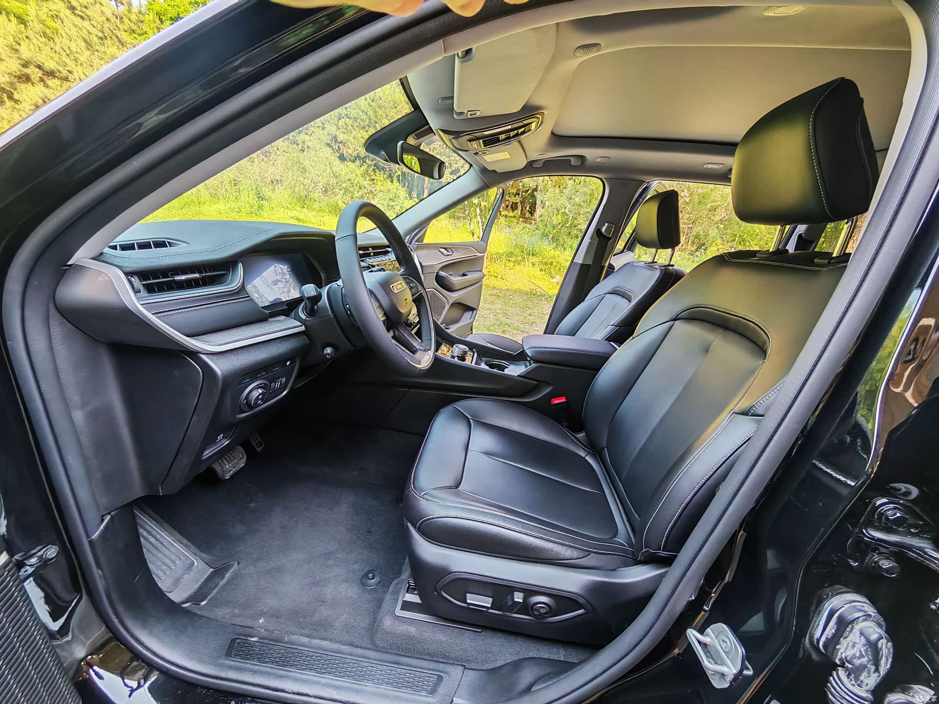 Jeep Grand Cherokee, 2025 4