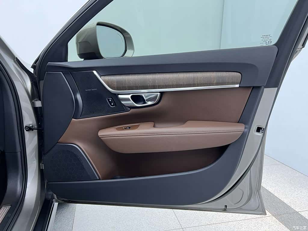 Volvo V90, 2023 30