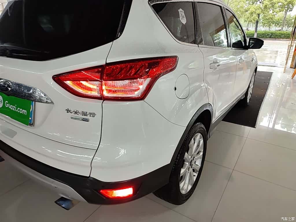 Ford Kuga, 2015 8