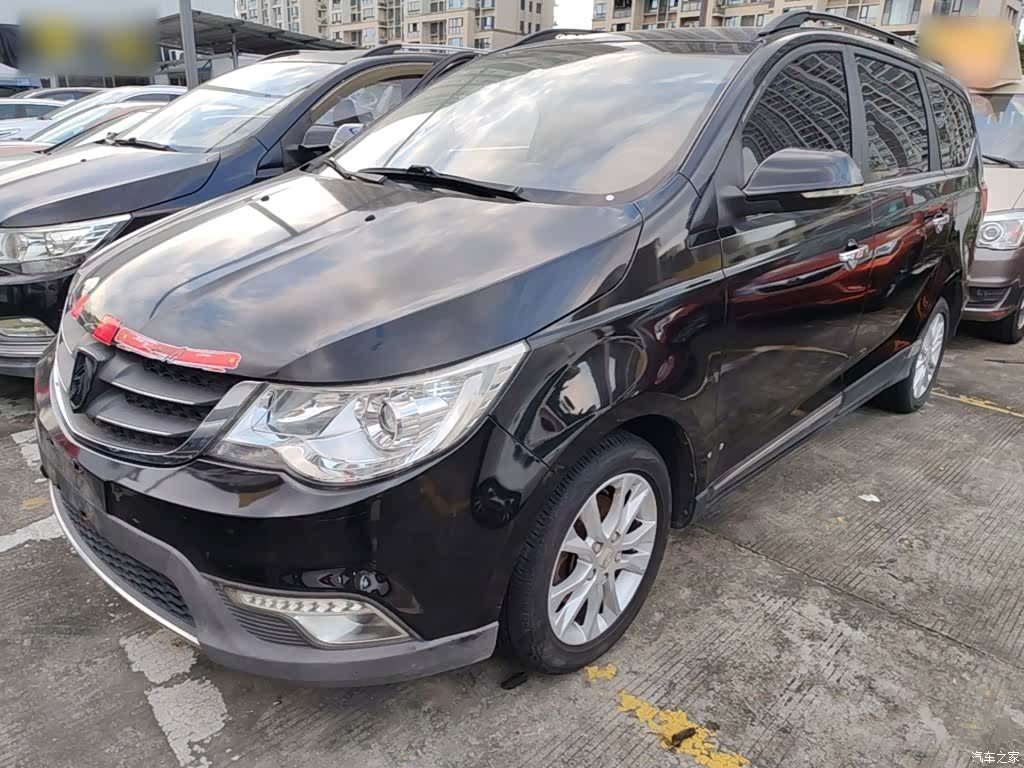 Wuling 730, 2015 2