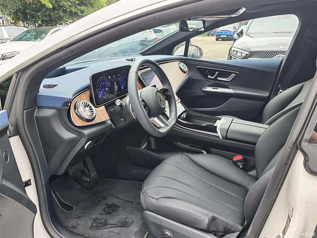 Mercedes-Benz EQE, 2025 7