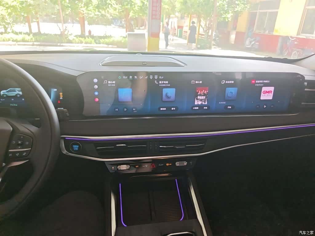 Ford Explorer, 2025 10