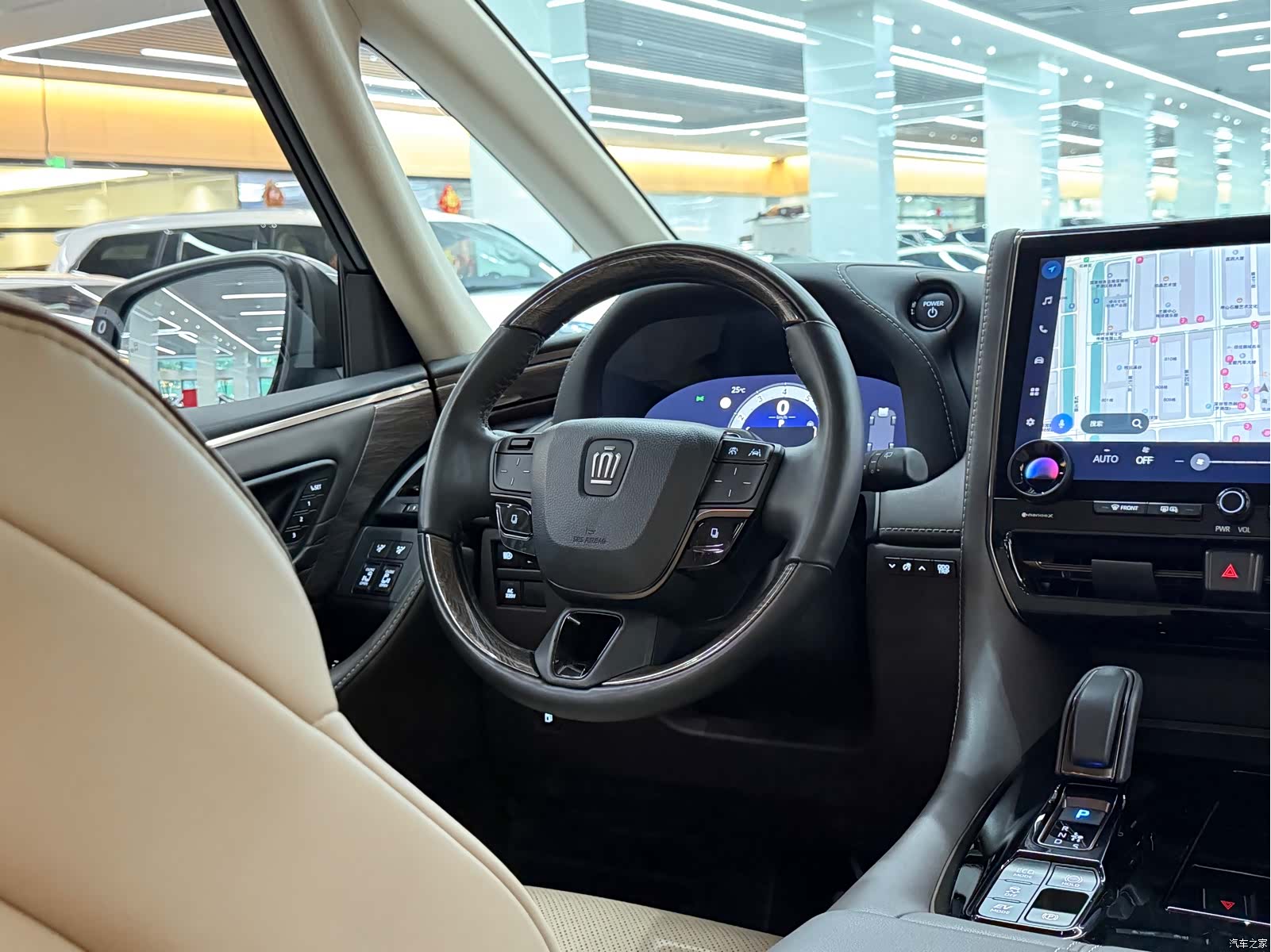 Toyota Vellfire, 2023 11
