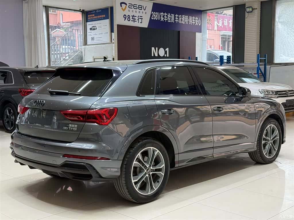 Audi Q3, 2023 4