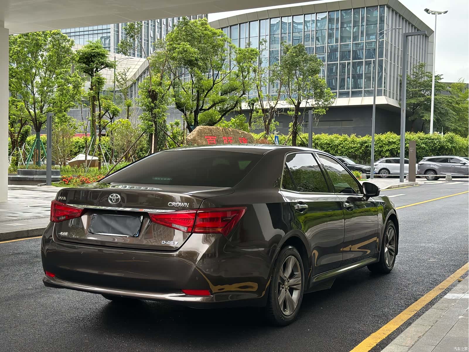 Toyota Crown, 2017 7