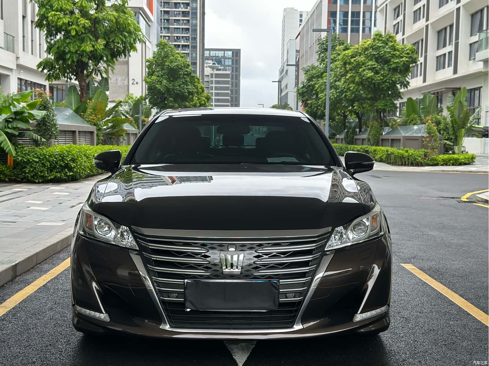 Toyota Crown, 2017 2