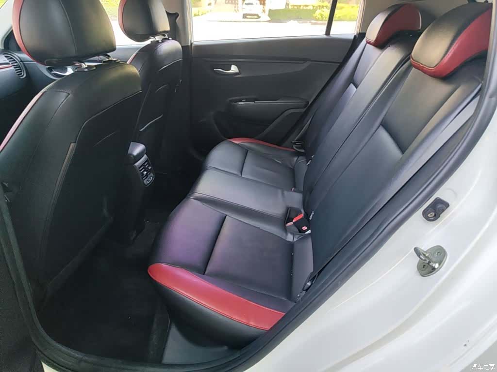 Kia KX, 2018 17