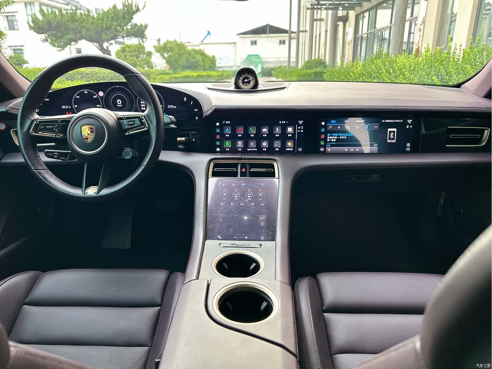 Porsche Taycan, 2022 13