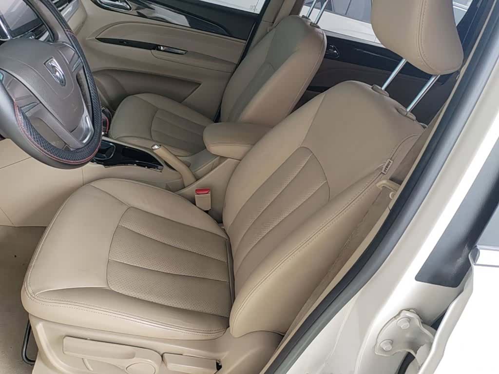 Wuling 730, 2018 15