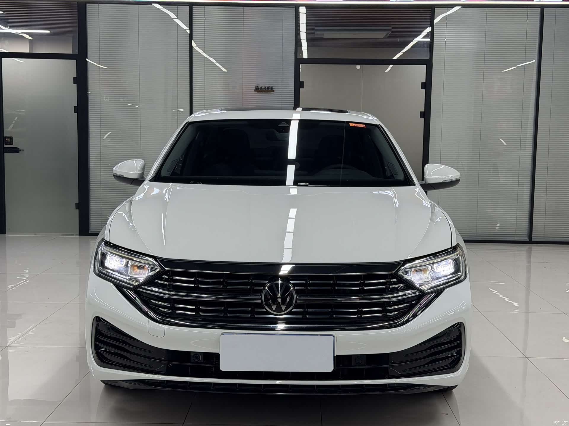 Volkswagen Sagitar, 2022 2