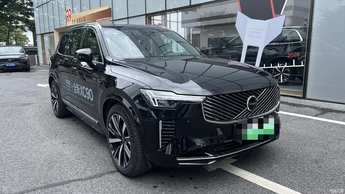 Volvo XC90, 2025 6