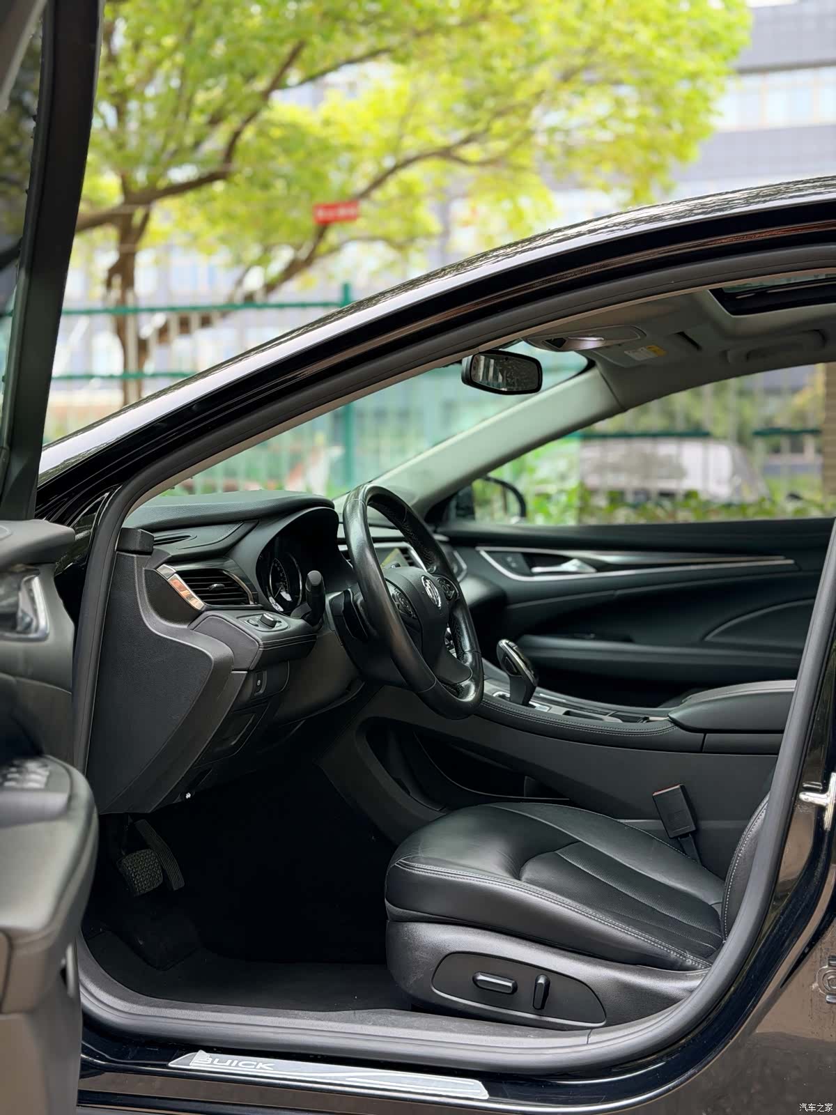 Buick LaCrosse, 2018 все фото