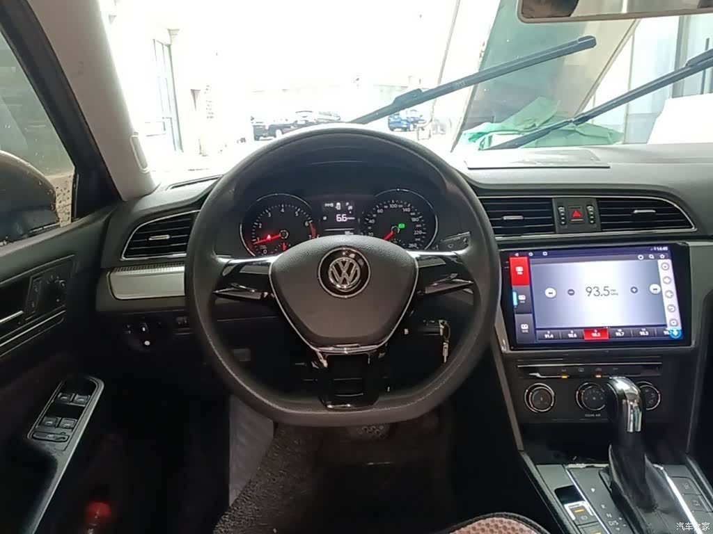 Volkswagen Lamando, 2017 11