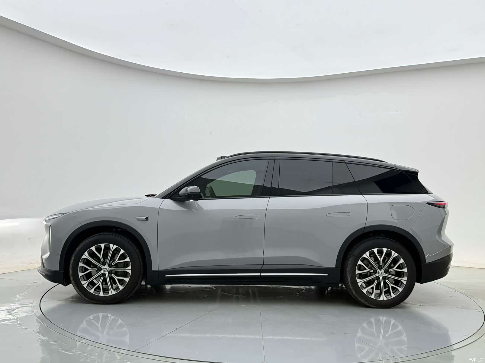 NIO ES6, 2023 4