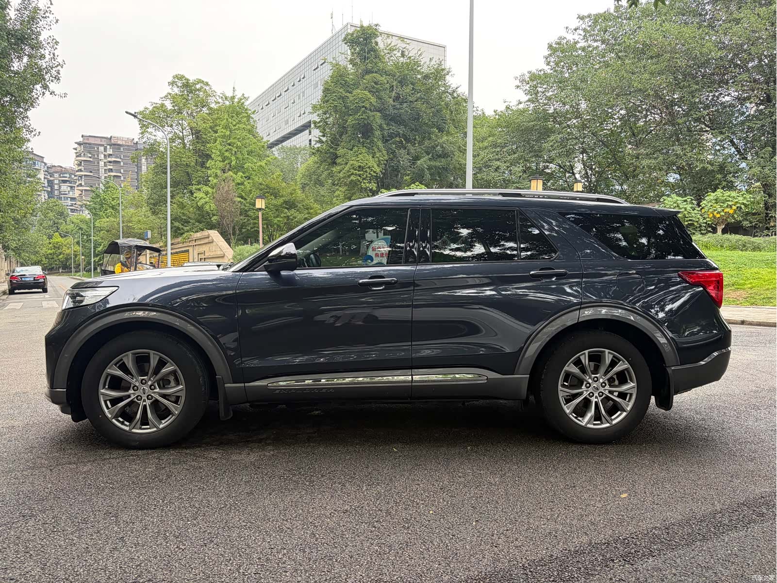 Ford Explorer, 2022 6