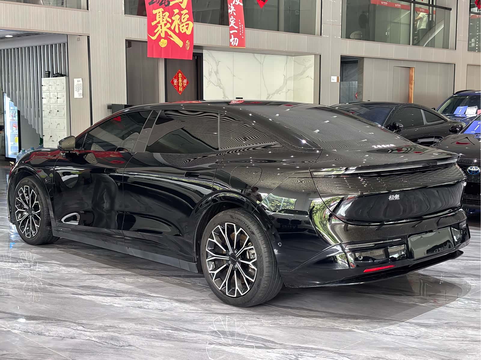 Zeekr 007, 2024 29