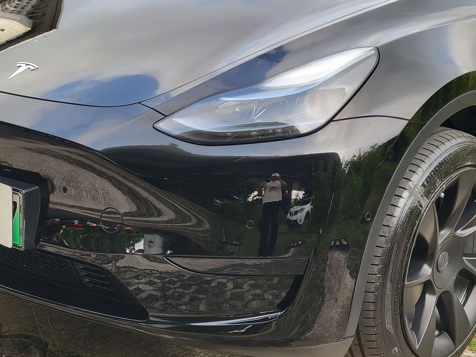 Tesla Model Y, 2023 4