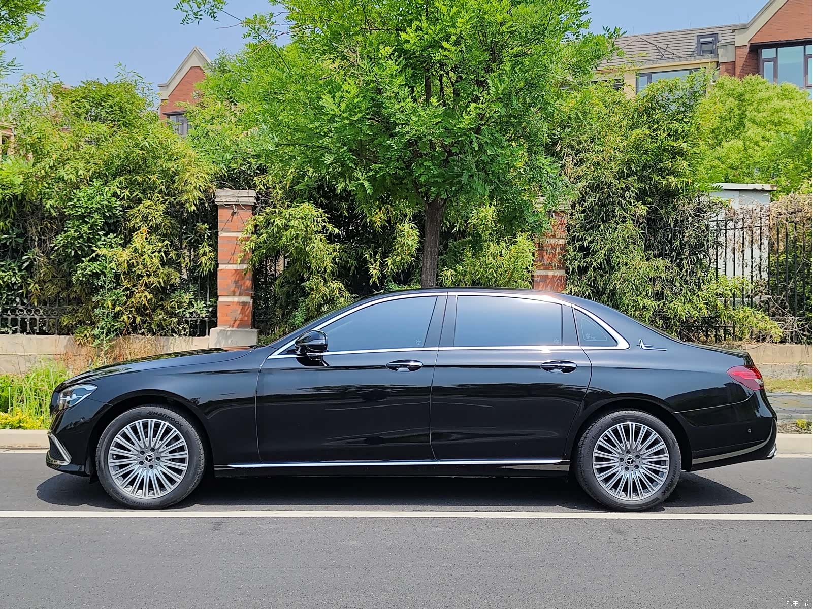 Mercedes-Benz E-Class, 2022 19