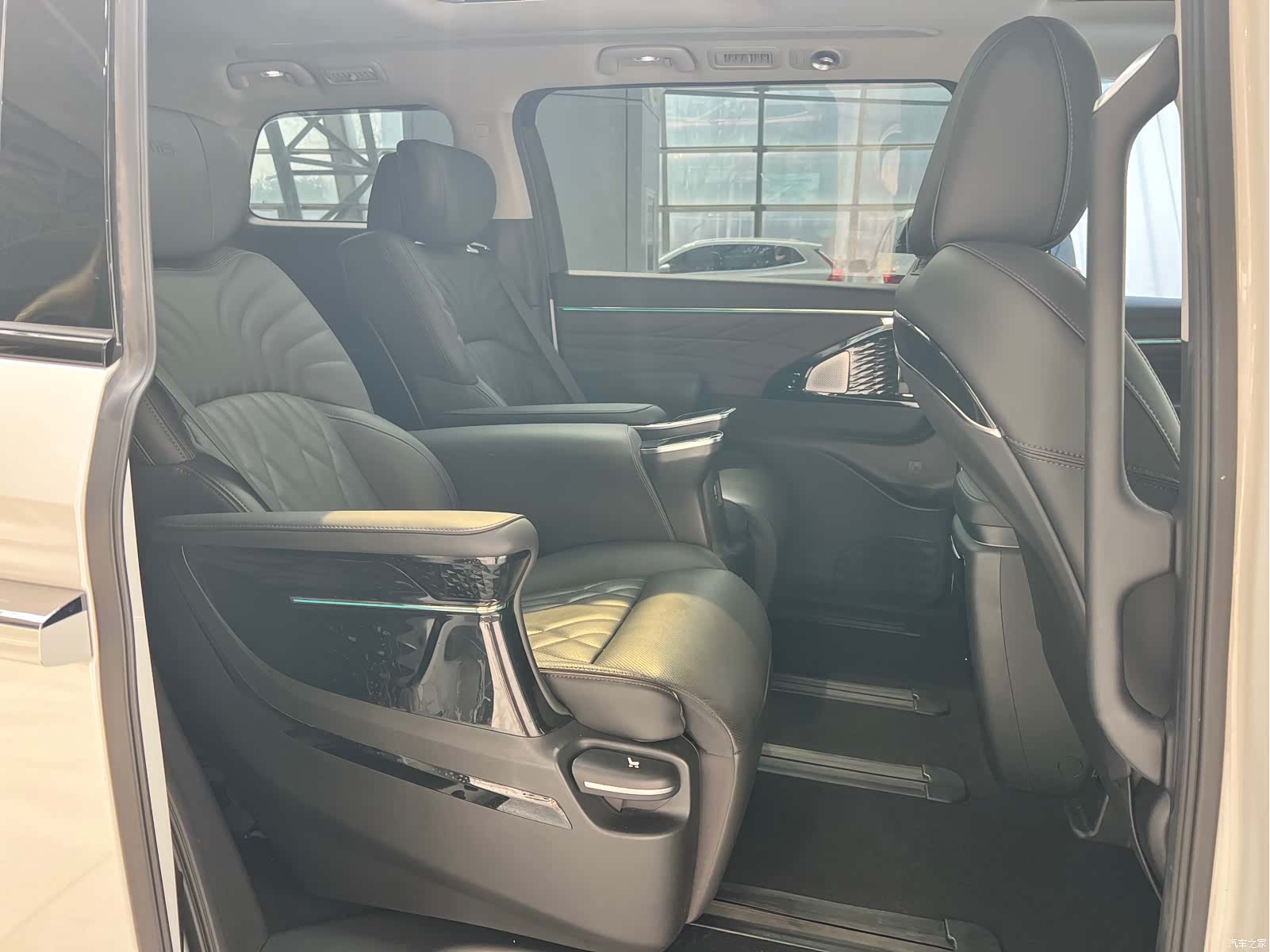 Trumpchi M8, 2024 13