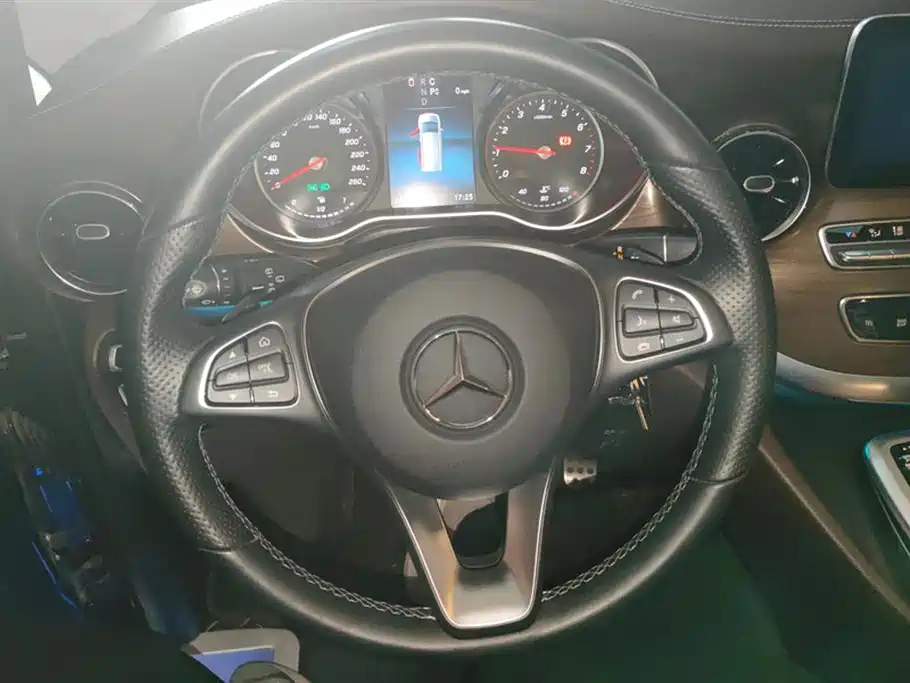 Mercedes-Benz V-class Mercedes-Benz V-class