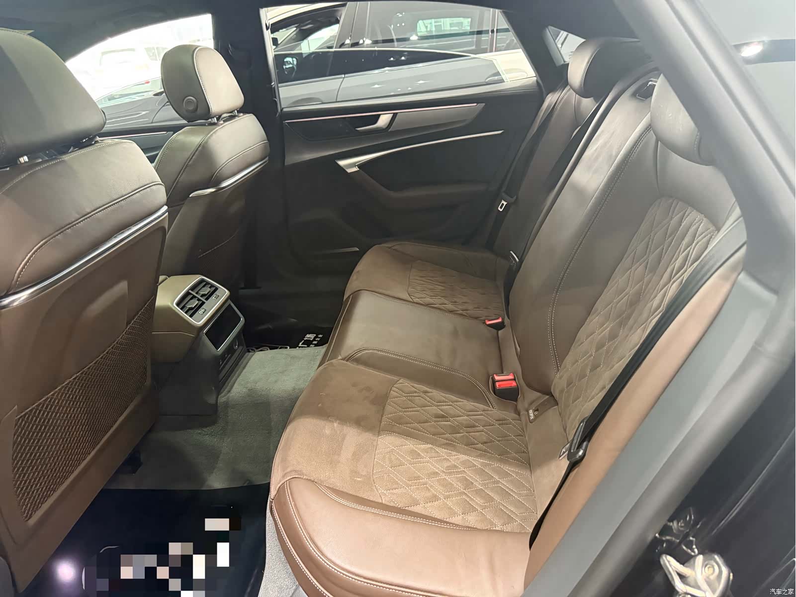 Audi A7L, 2022 6
