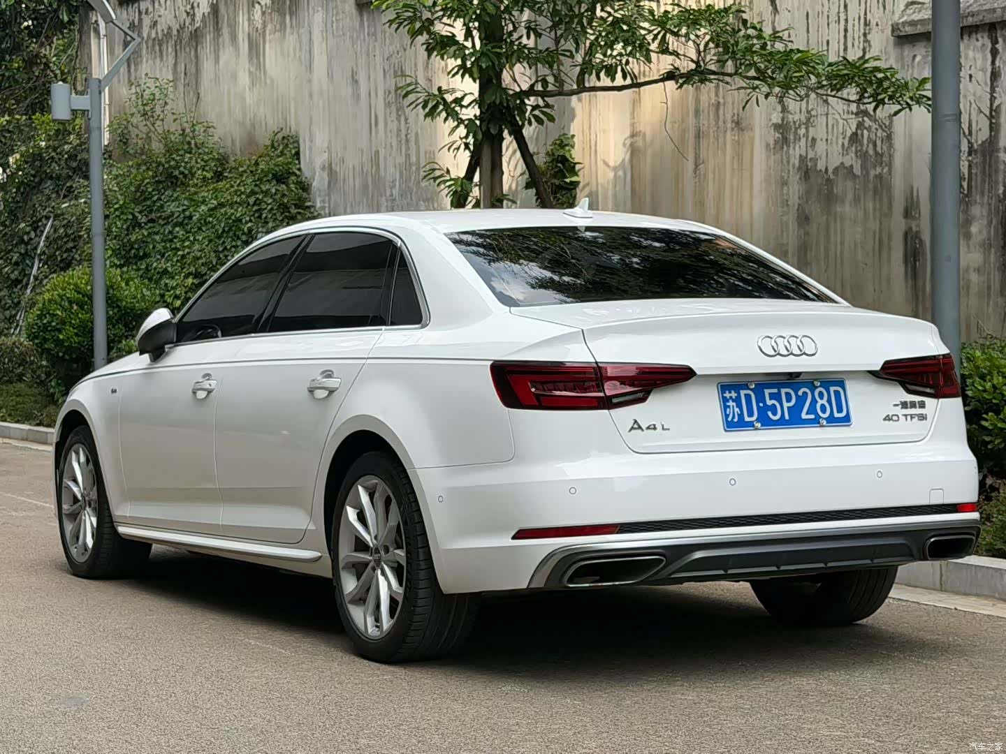 Audi A4L, 2019 9