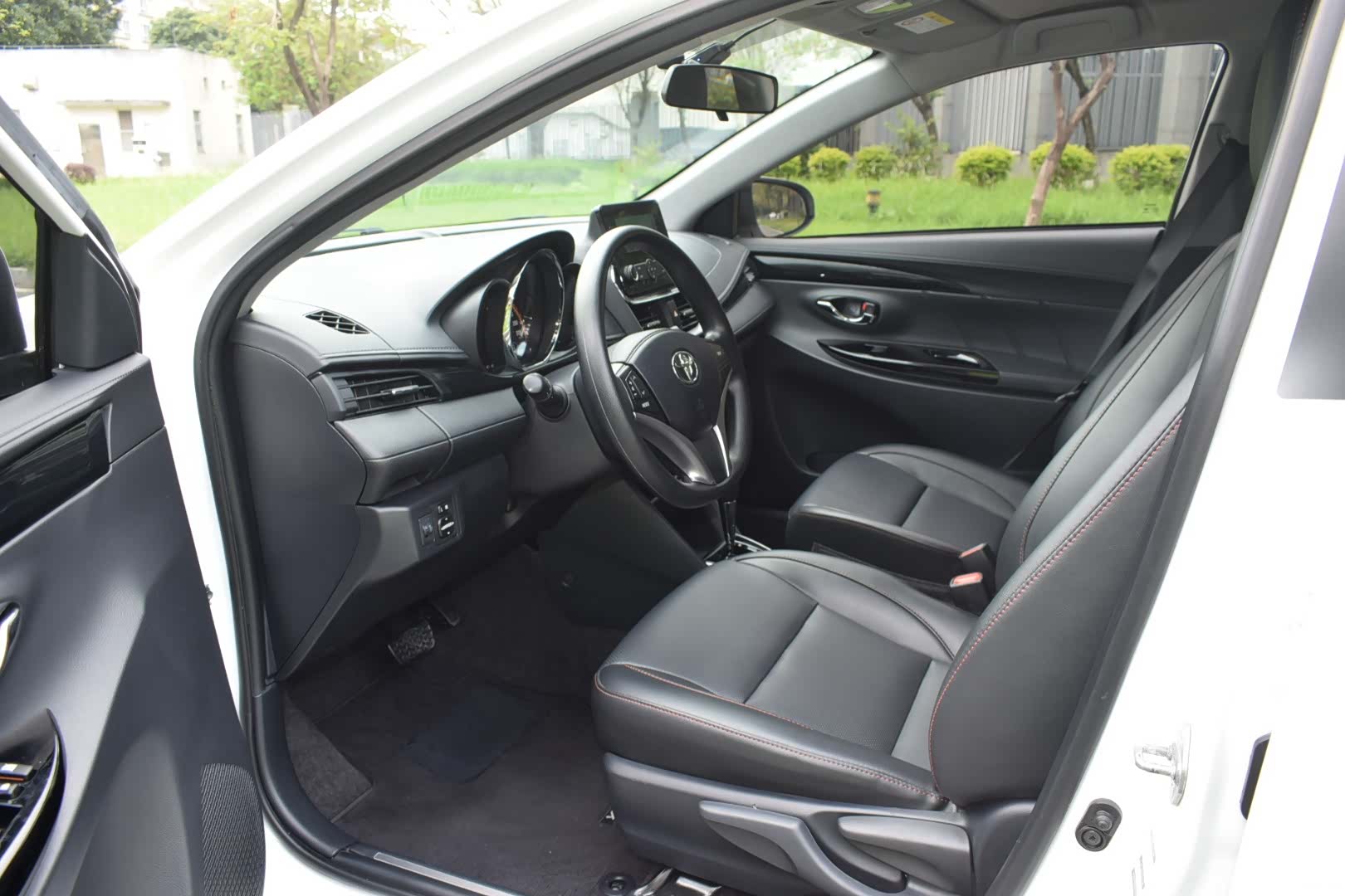 Toyota YARiS L, 2023 11