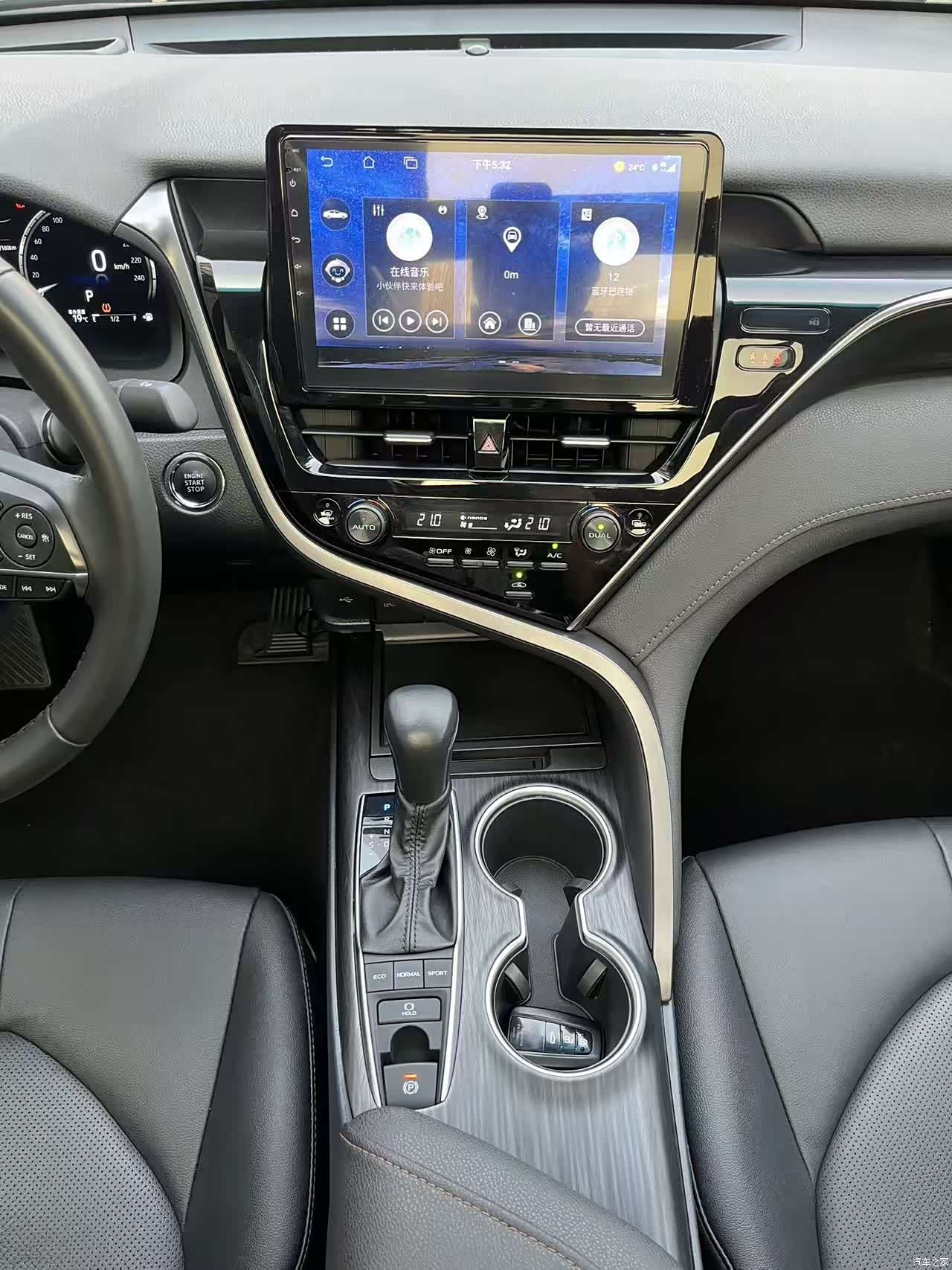 Toyota Camry, 2022 14