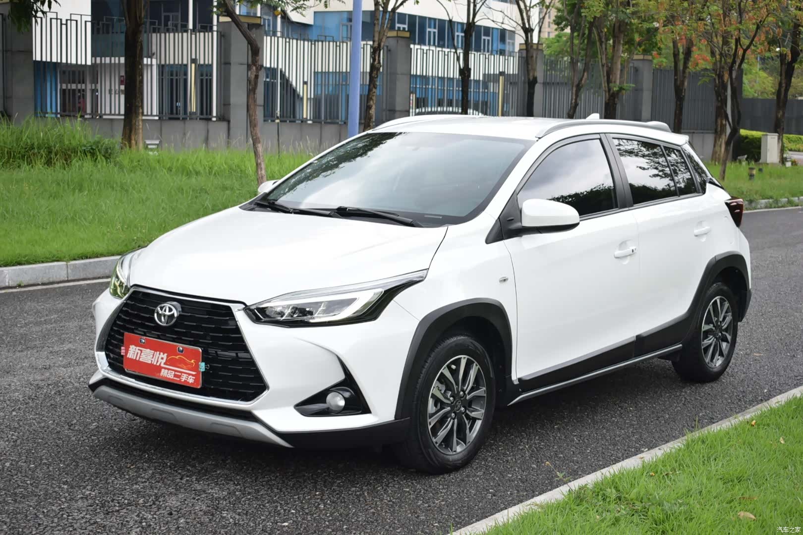 Toyota YARiS L