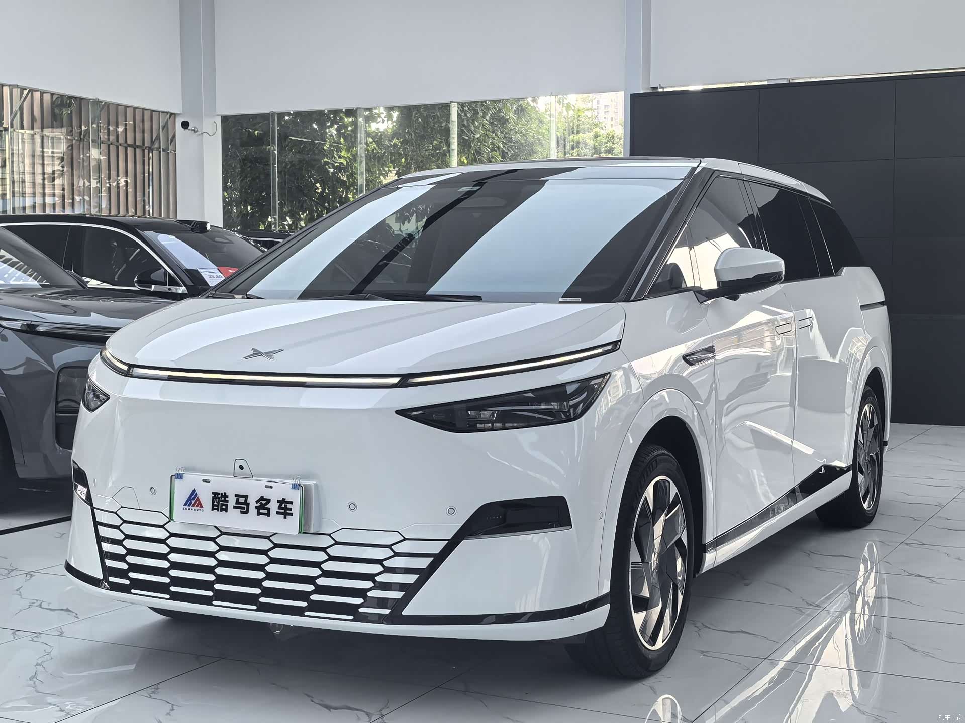 Xpeng X9, 2024 1