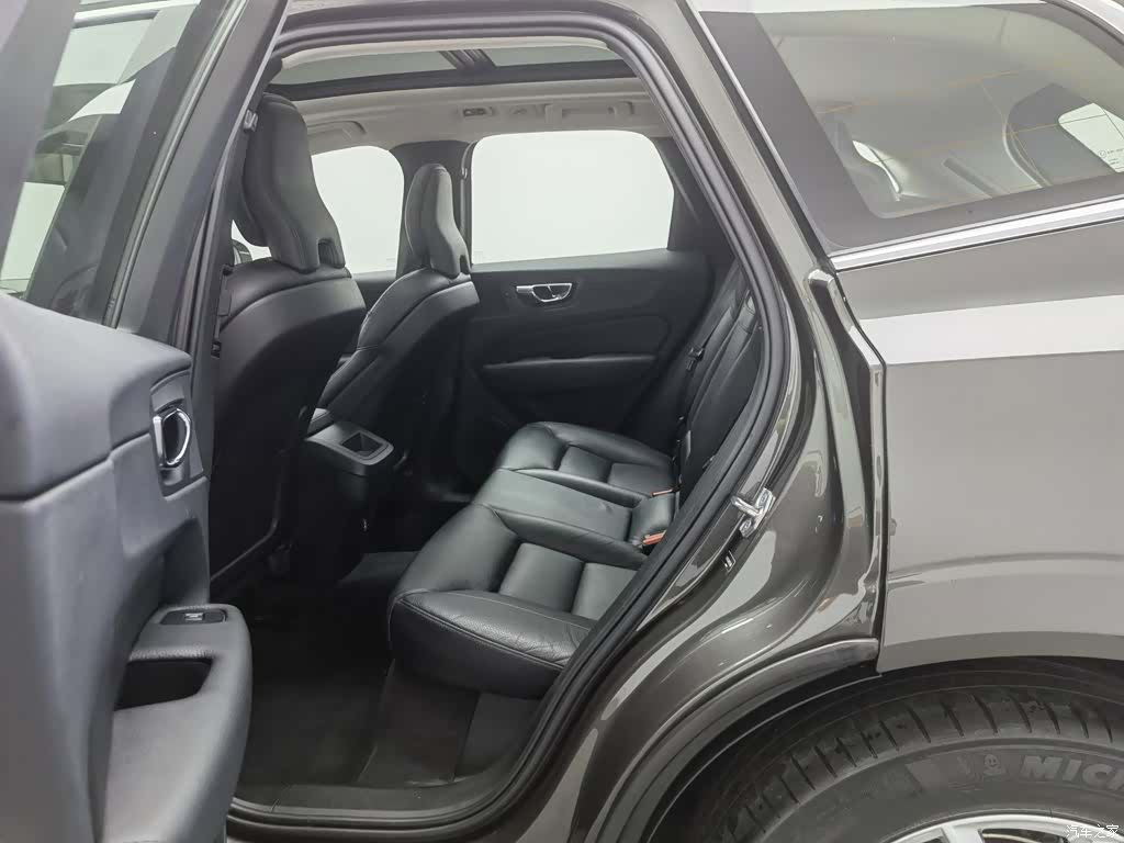 Volvo XC60, 2018 15