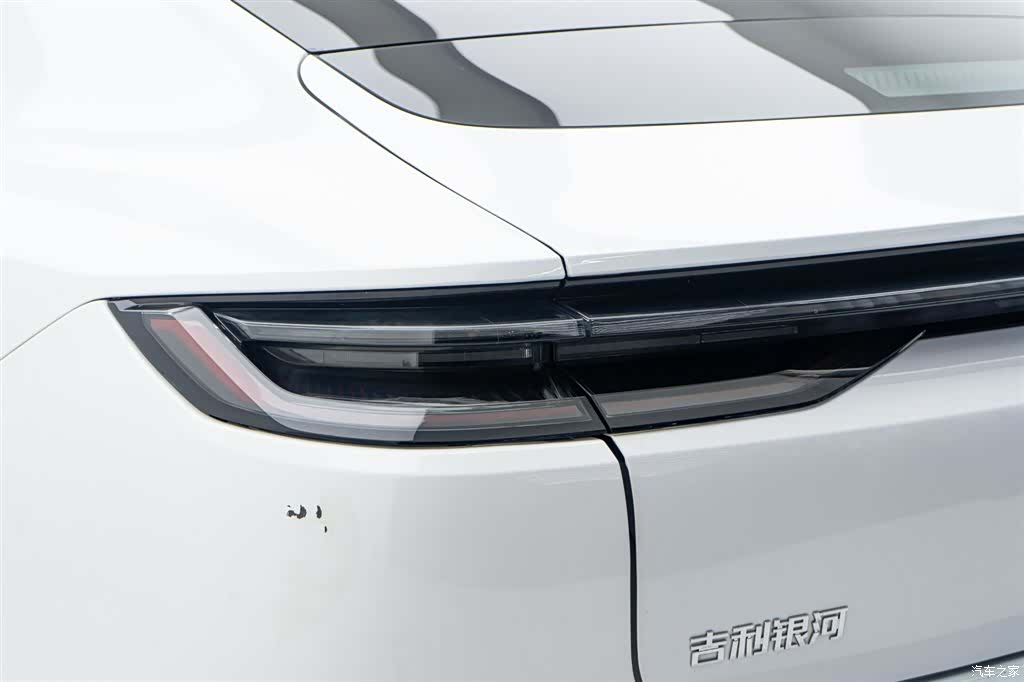 Geely 8, 2025 11