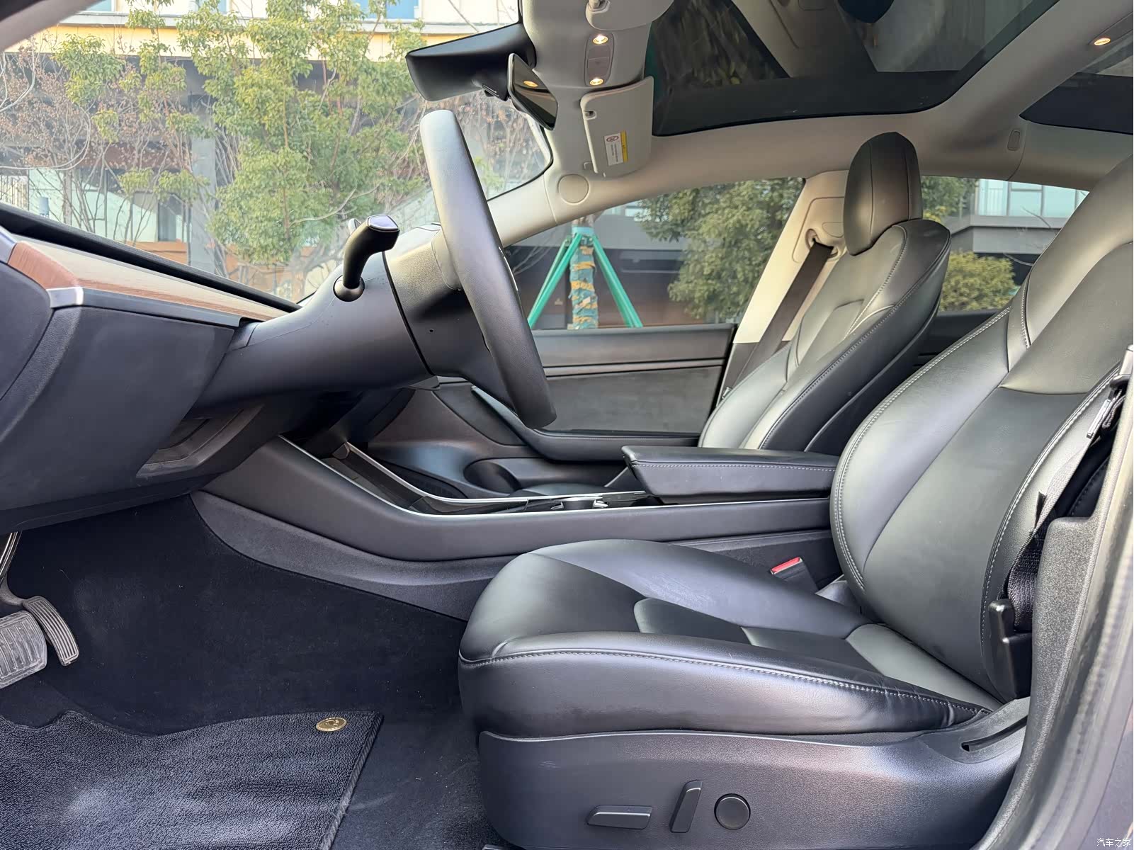 Tesla Model 3, 2020 все фото