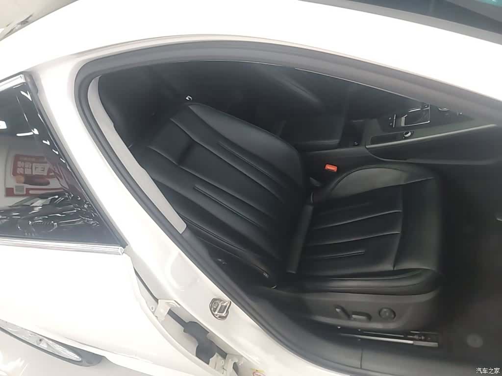 Audi A4L, 2019 25