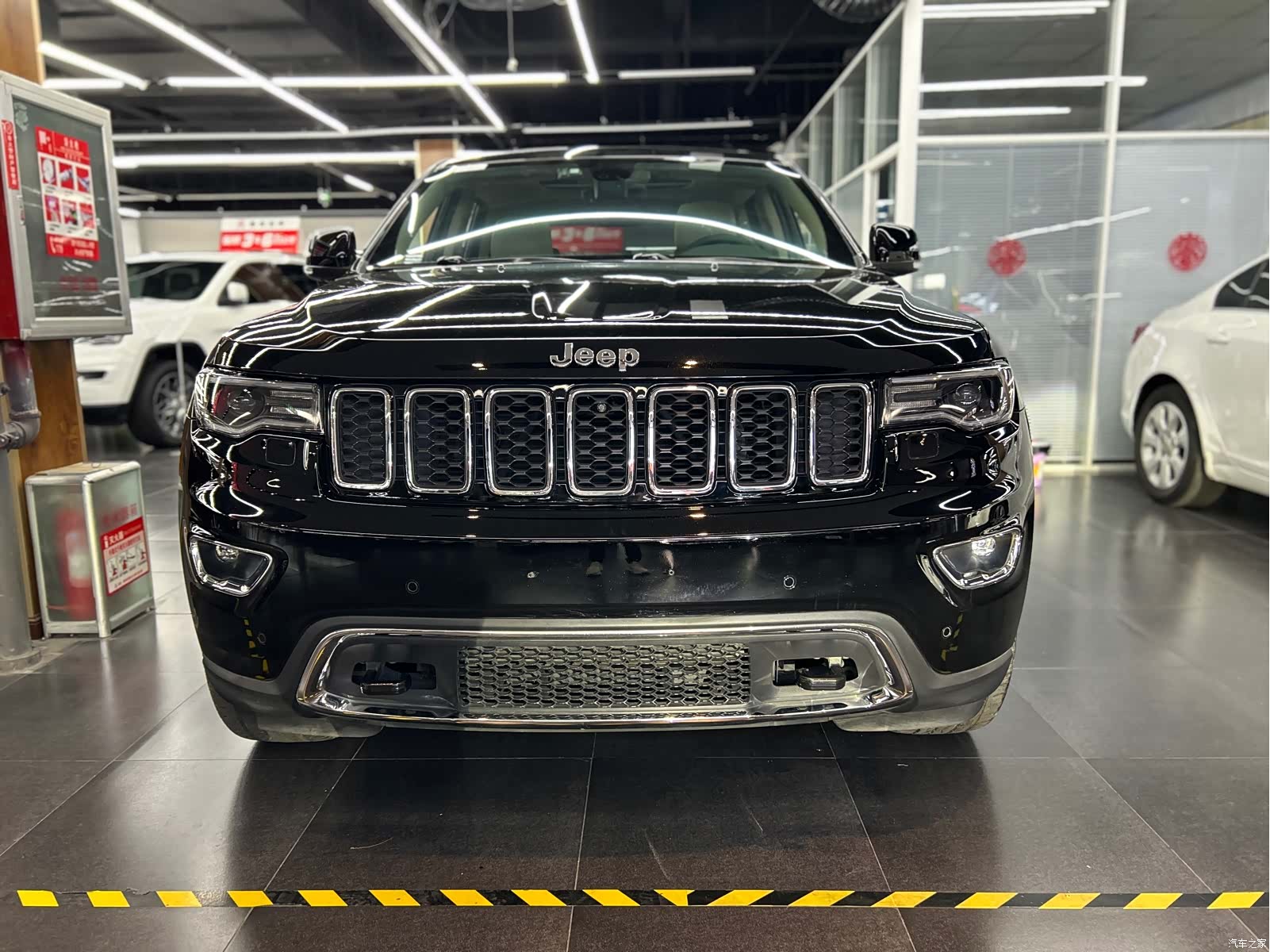 Jeep Grand Cherokee, 2018 2